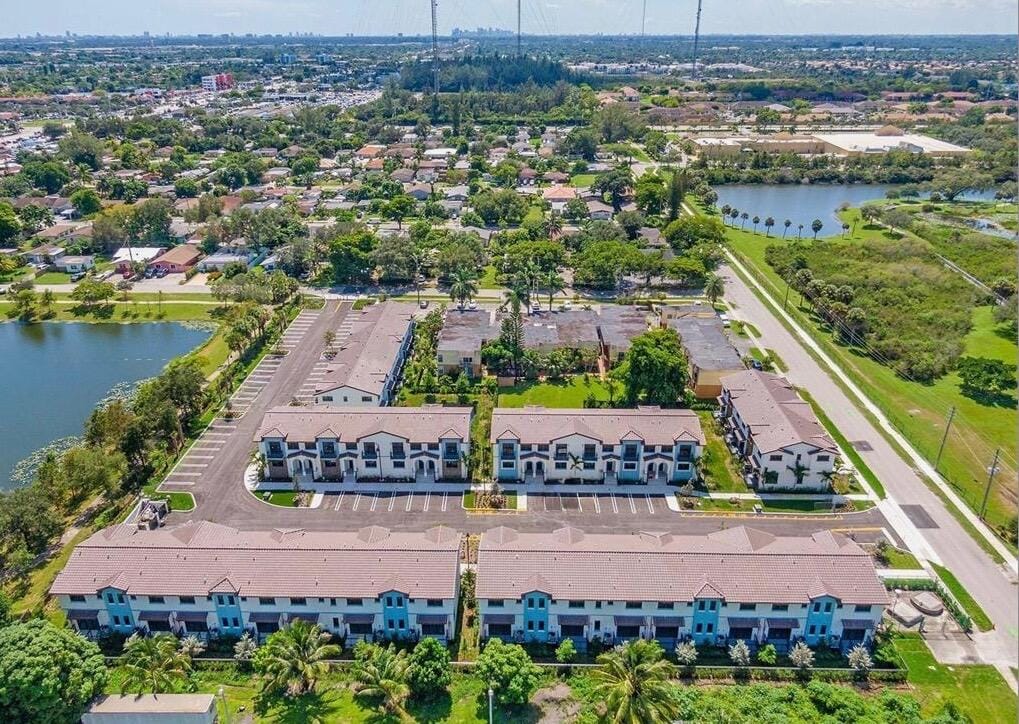 6171 SW 36TH Court 30, Miramar, FL 33023 photo 2