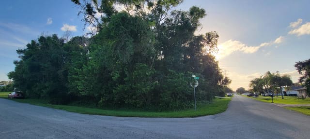 638 NW Grenada Street, Port St. Lucie, FL 34983