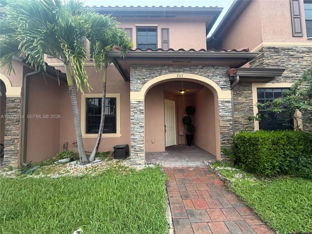 3515 W 89th Place, Bellagio Villas, Hialeah, FL