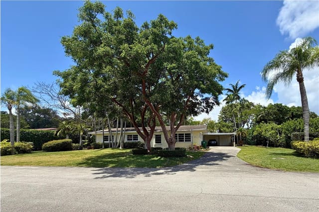 13820 SW 74th Court, Palmetto Bay, FL 33158