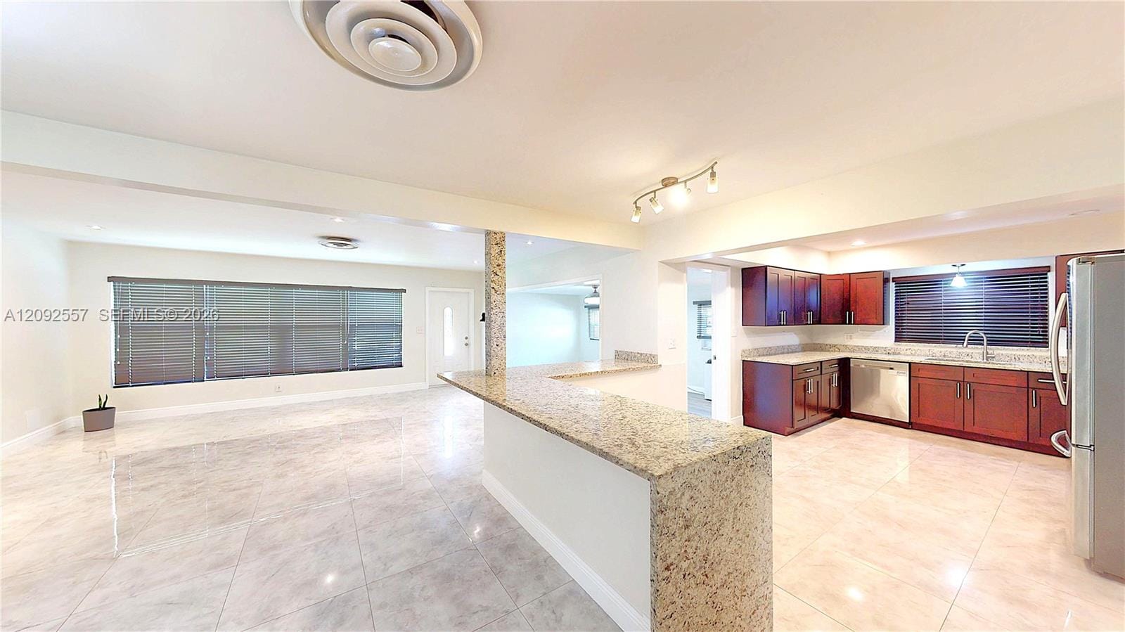 650 E Evanston Circle, Fort Lauderdale, FL 33312 photo 12