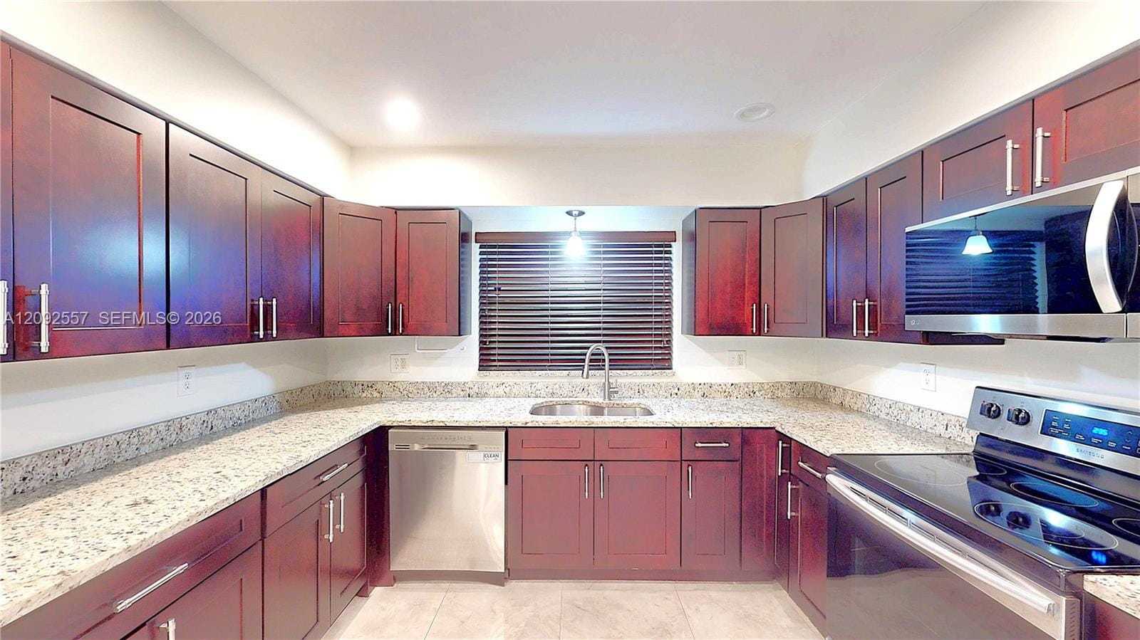 650 E Evanston Circle, Fort Lauderdale, FL 33312 photo 10