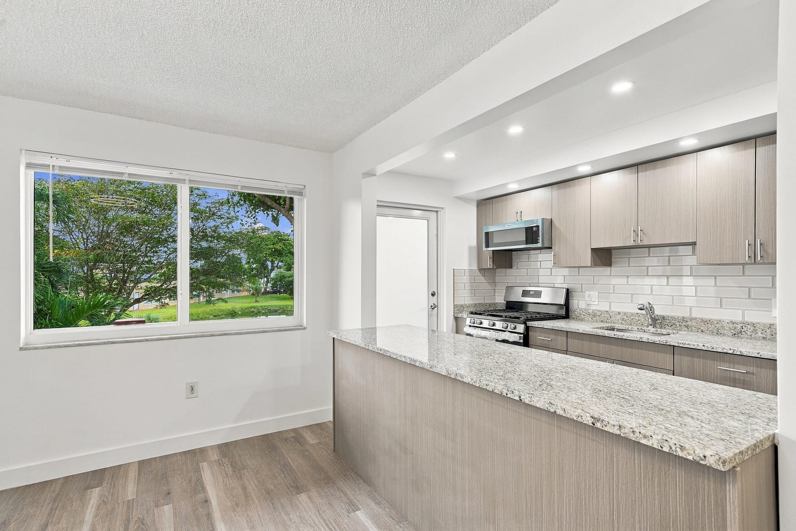175 NE 203rd Terrace 24, Miami, FL 33179 photo 14