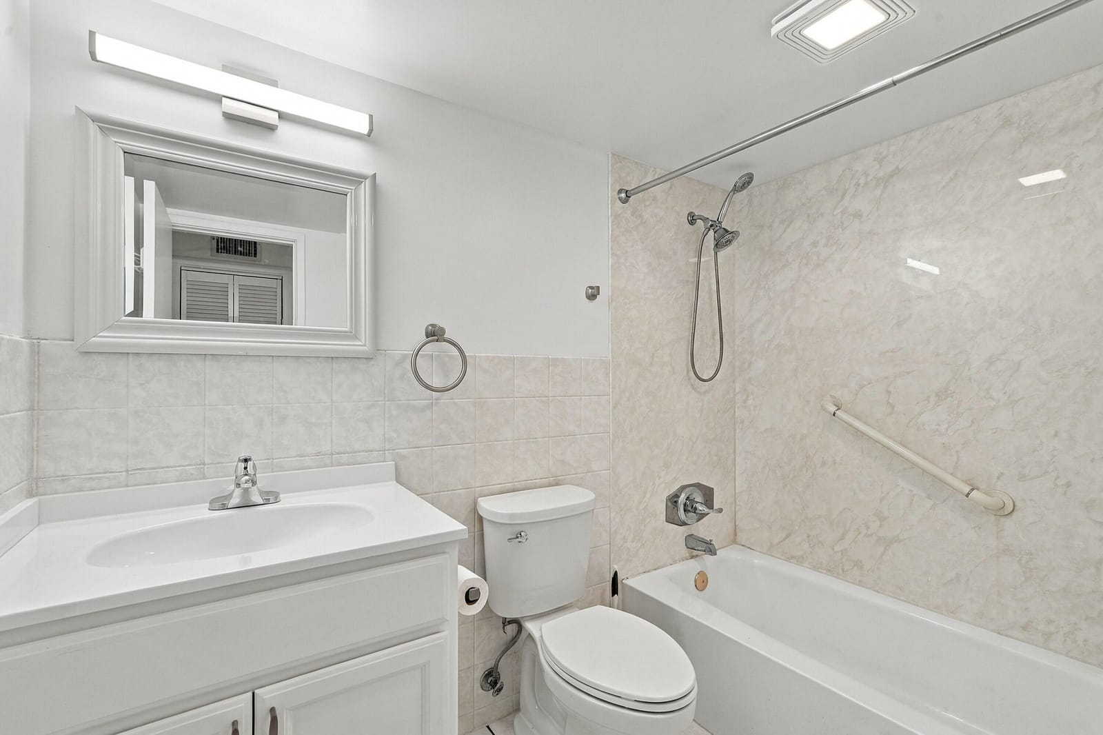 175 NE 203rd Terrace 24, Miami, FL 33179 photo 16