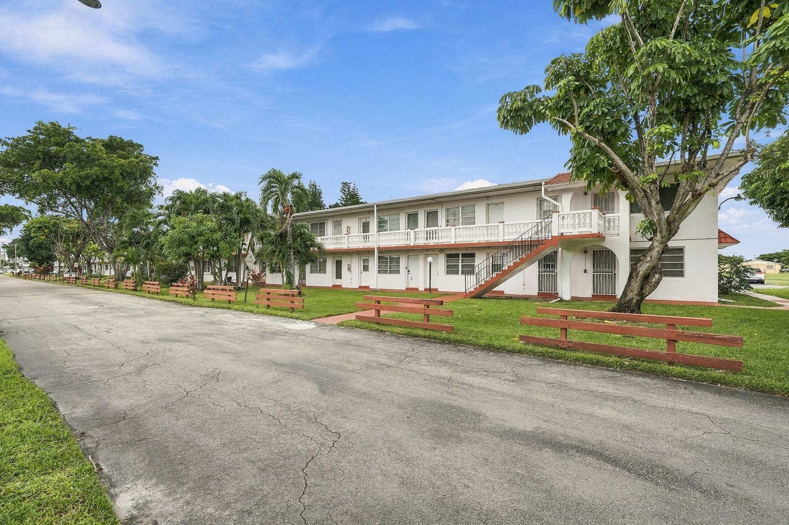 175 NE 203rd Terrace 24, Miami, FL 33179 photo 26