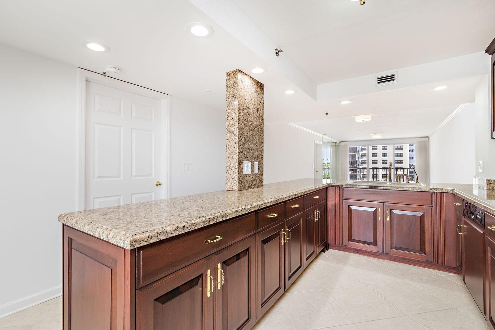 3901 S FLAGLER Drive 505, West Palm Beach, FL 33405 photo 13