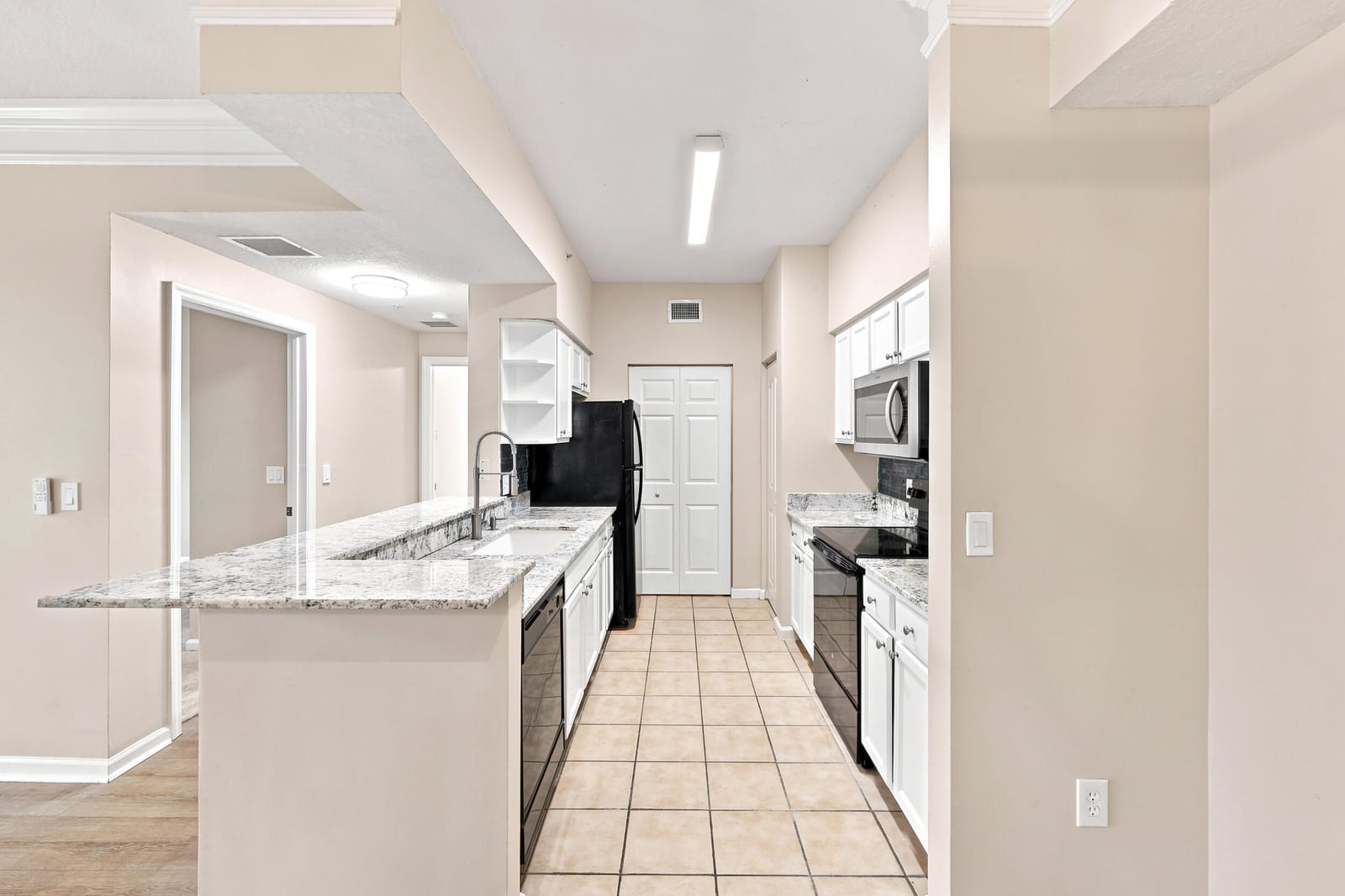 9857 BAYWINDS Drive 9112, West Palm Beach, FL 33411 photo 13