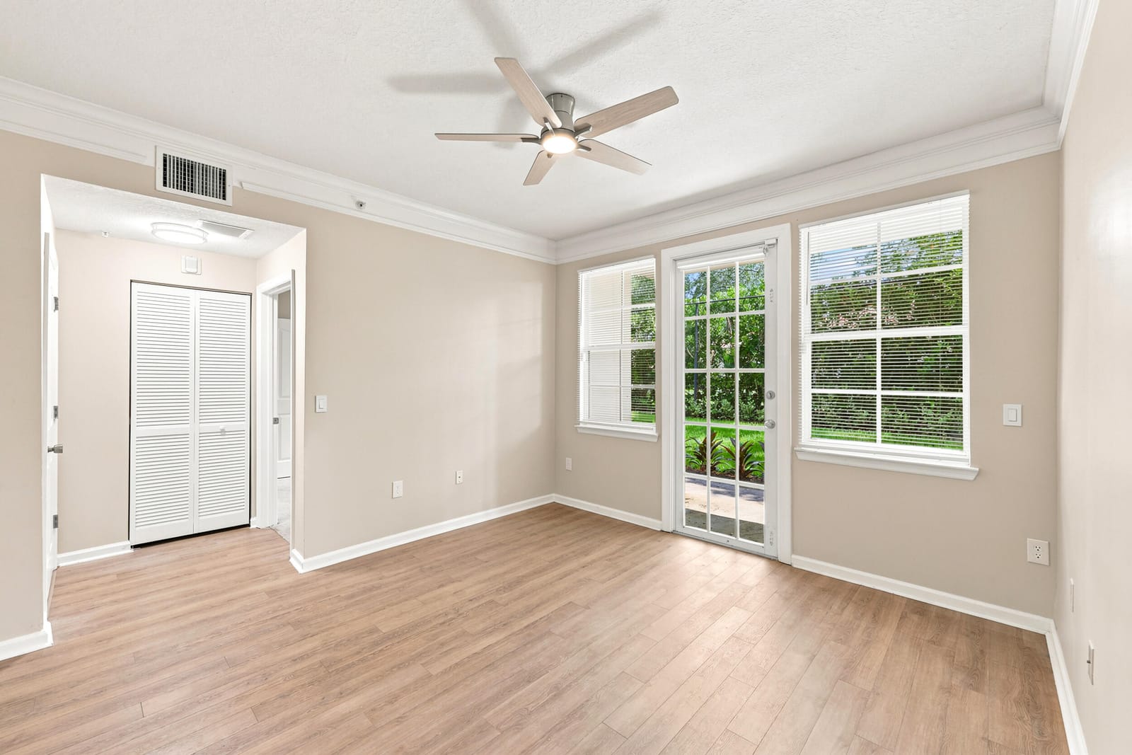 9857 BAYWINDS Drive 9112, West Palm Beach, FL 33411 photo 22