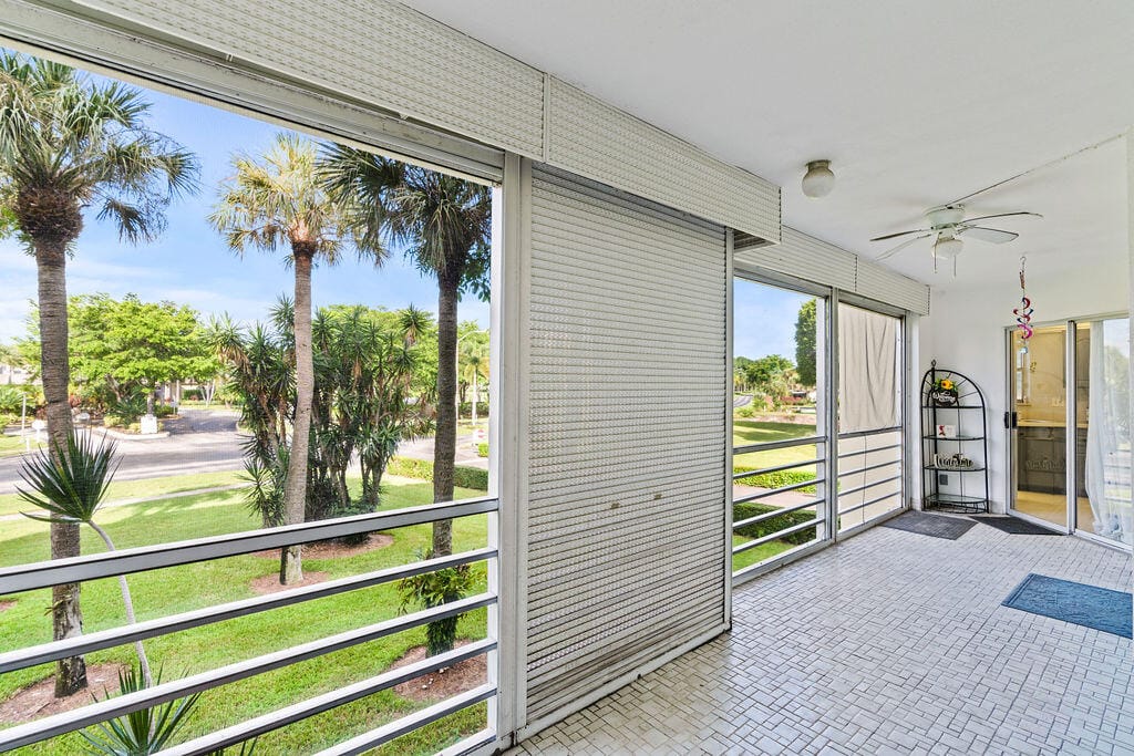 3590 Via Poinciana 216, Lake Worth, FL 33467 photo 13