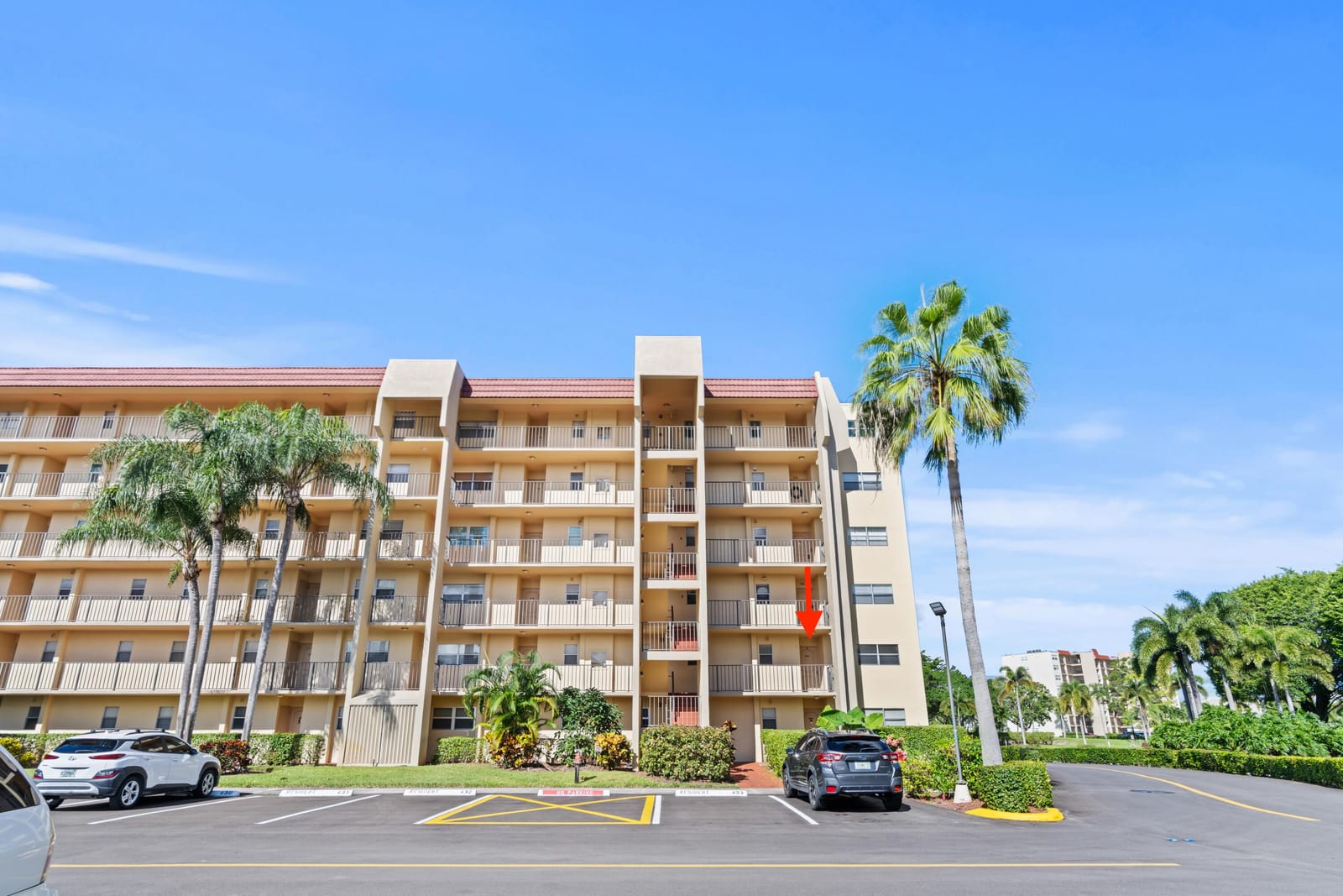 3590 Via Poinciana 216