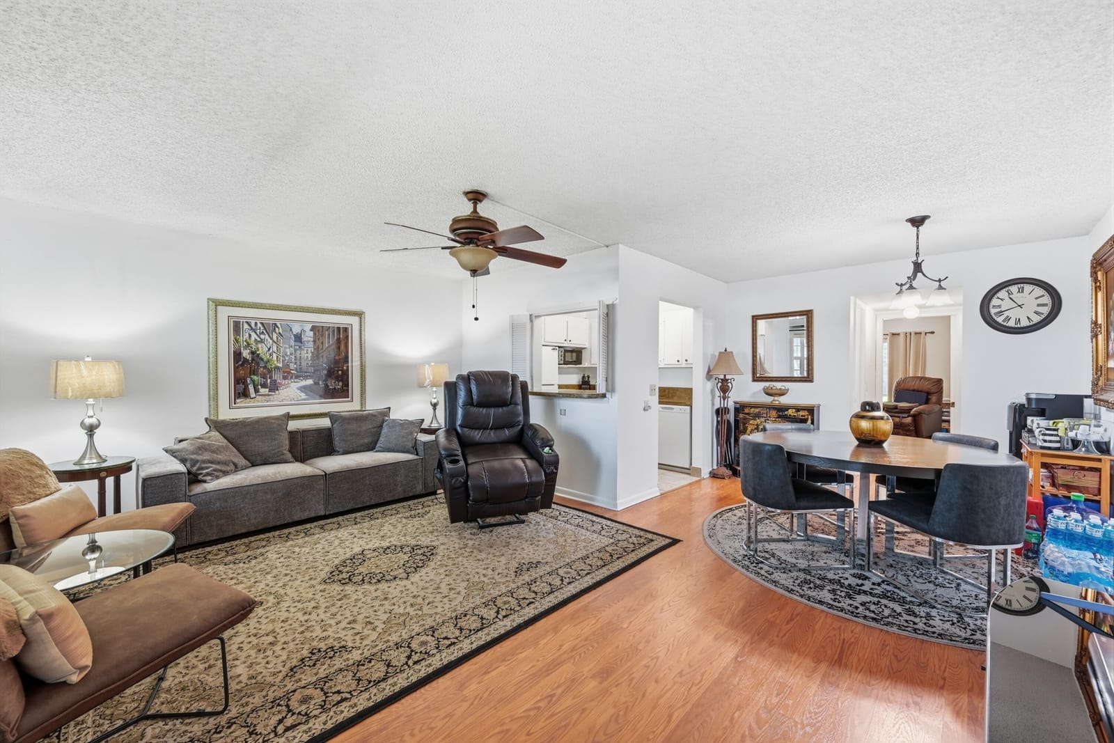 551 DURHAM Circle T — photo 4