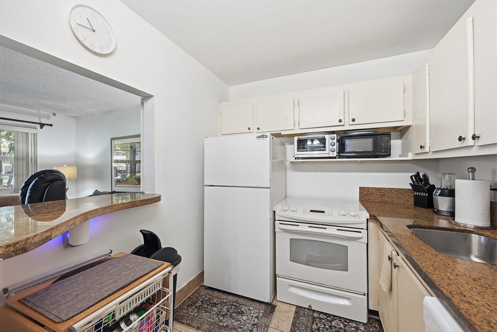551 DURHAM Circle T — photo 8