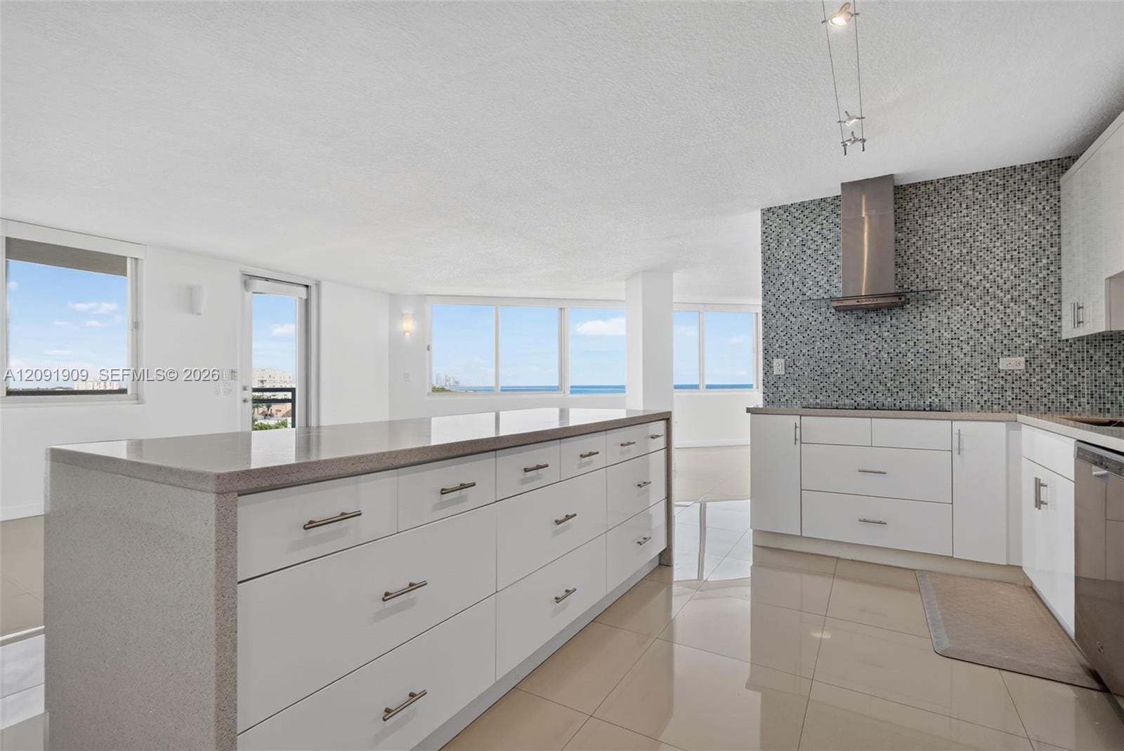 7135 Collins Avenue 805, Miami Beach, FL 33141 photo 12