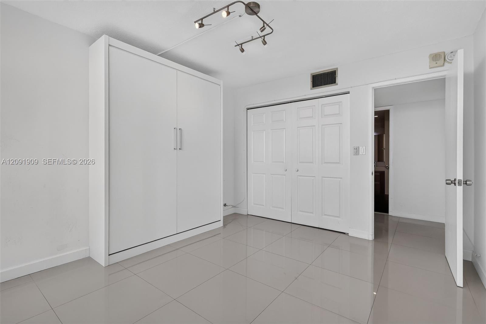 7135 Collins Avenue 805, Miami Beach, FL 33141 photo 19