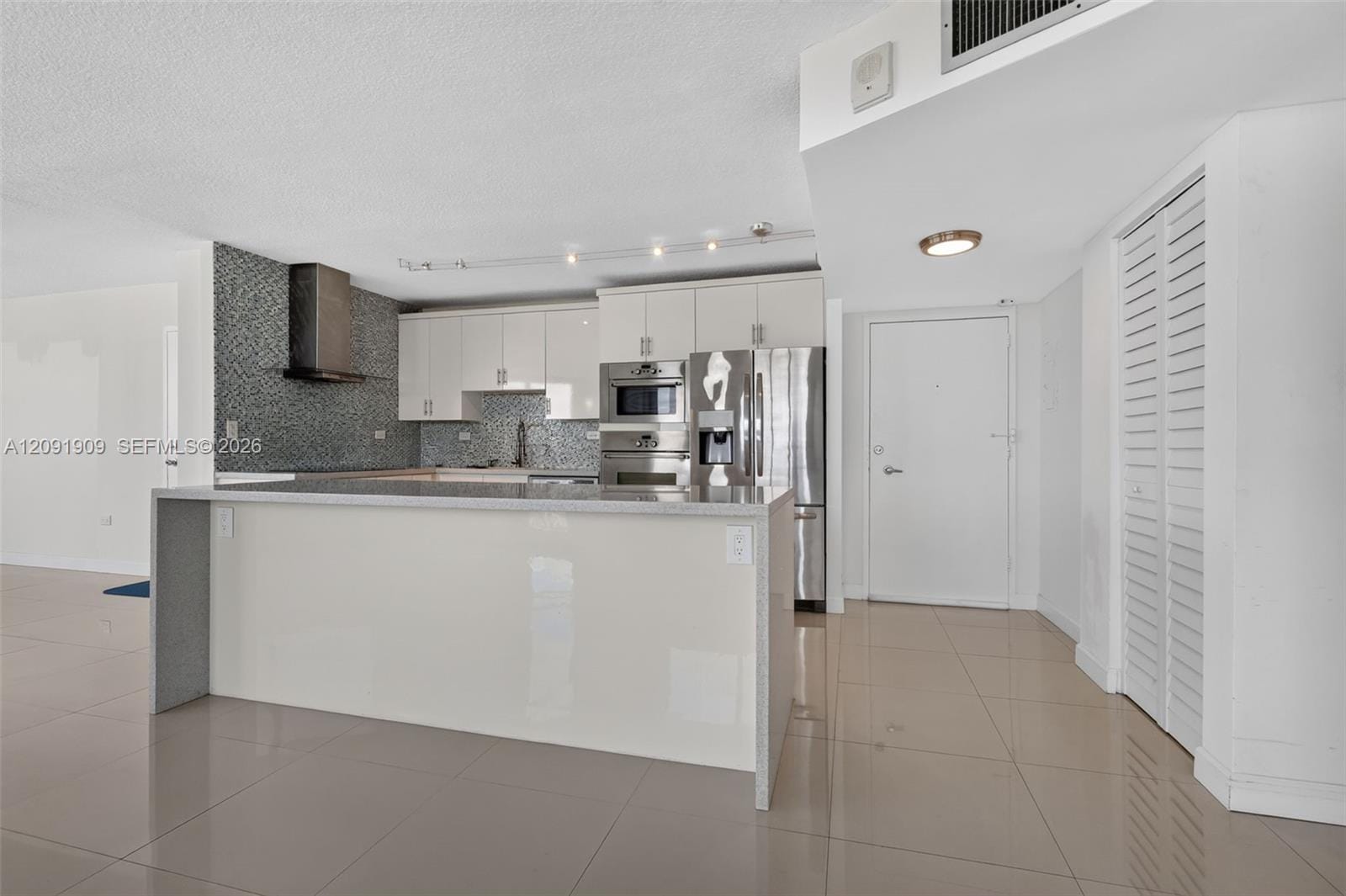 7135 Collins Avenue 805, Miami Beach, FL 33141 photo 6