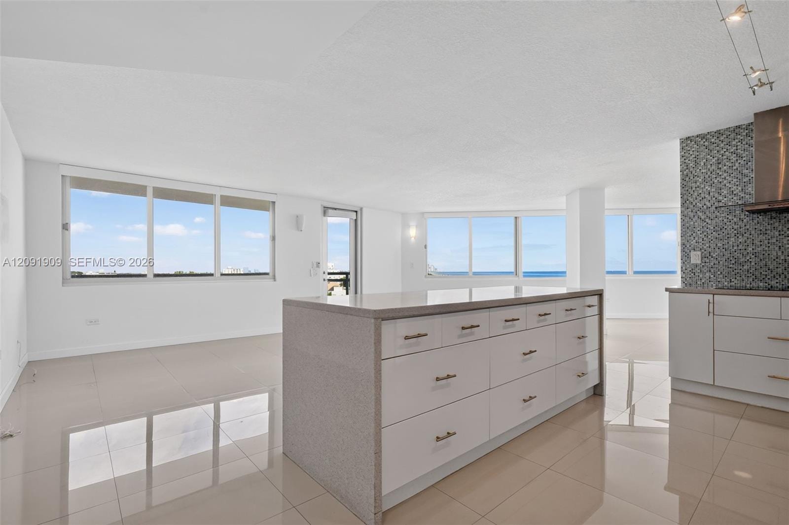 7135 Collins Avenue 805, Miami Beach, FL 33141 photo 7
