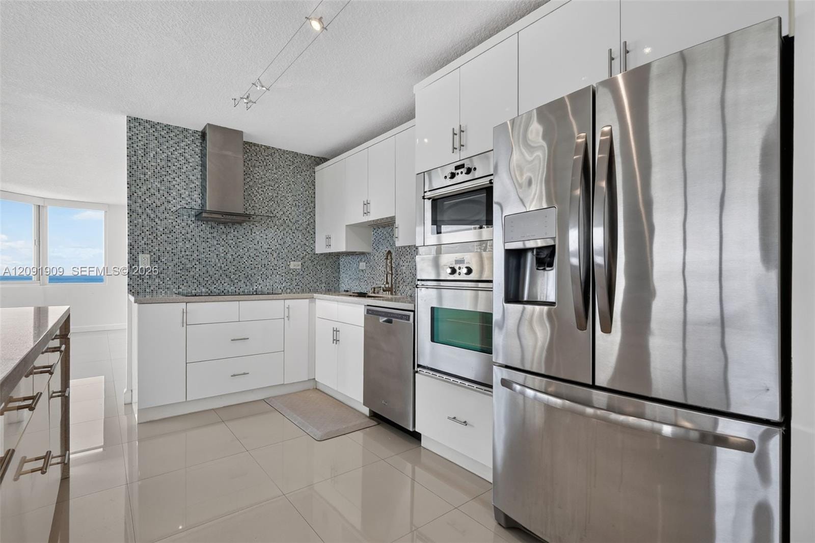 7135 Collins Avenue 805, Miami Beach, FL 33141 photo 10