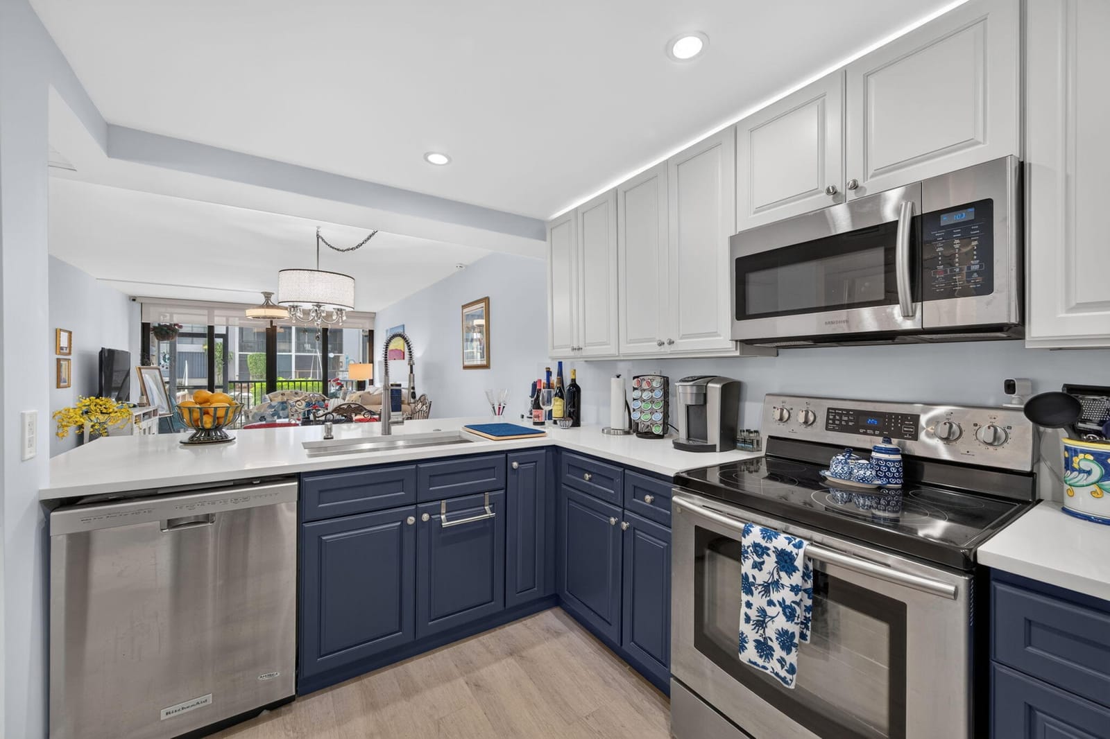 8 Royal Palm Way 104 — photo 6