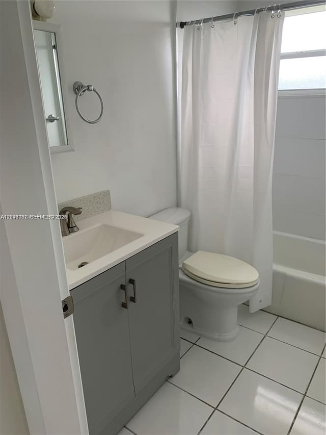 1450 Atlantic Shores Boulevard 303, Hallandale Beach, FL 33009