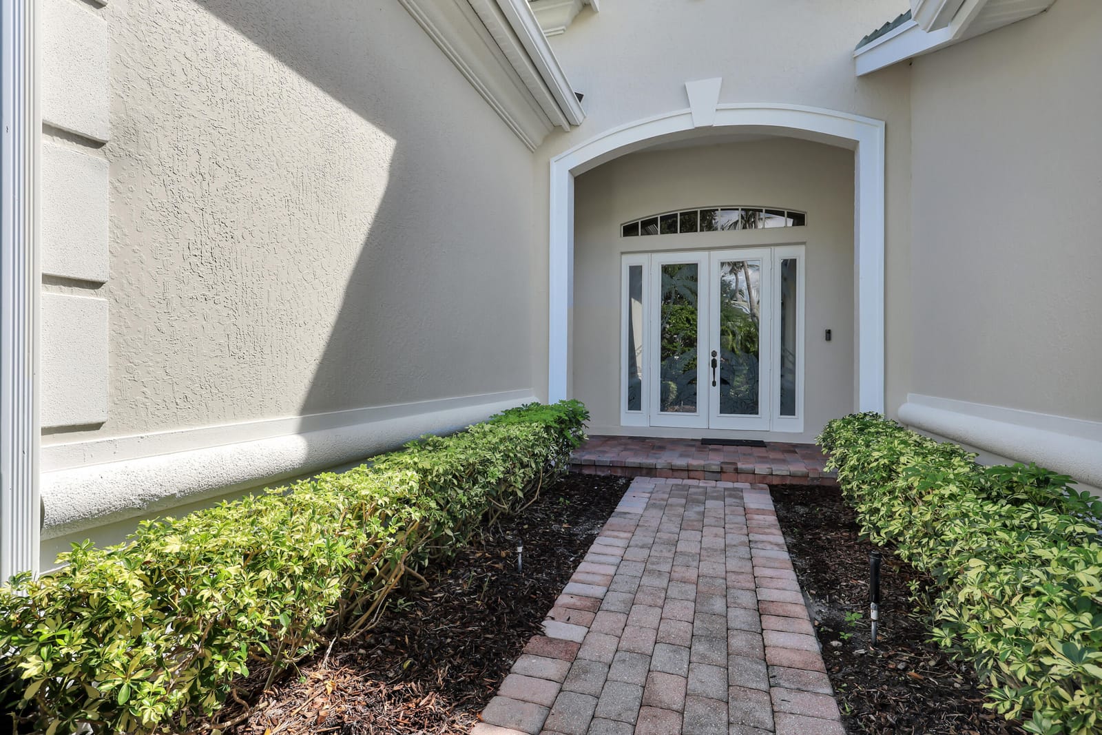 1417 W ISLAND CLUB Square, Vero Beach, FL 32963 photo 2