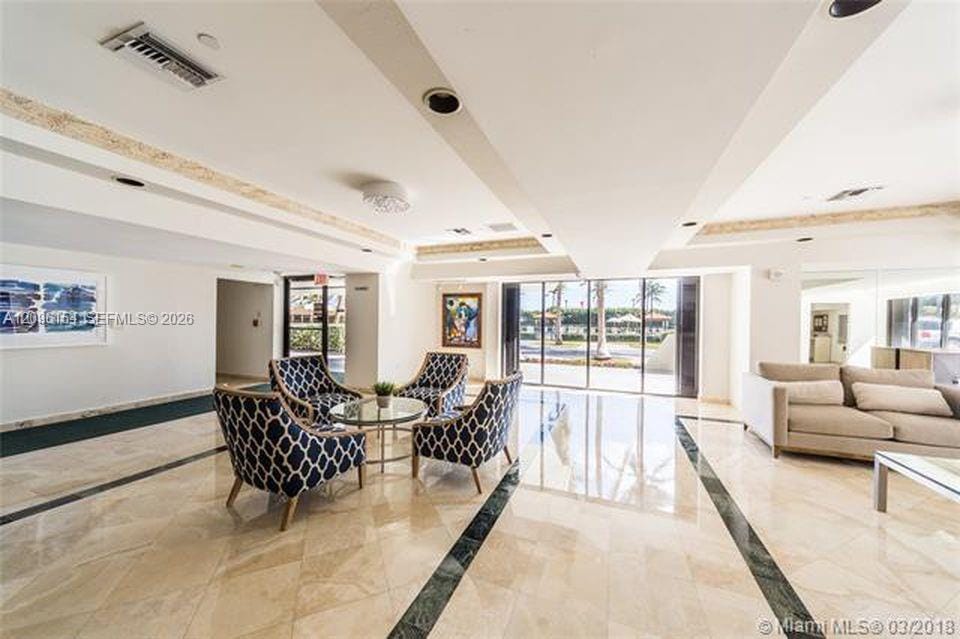 2625 Collins Avenue 510, Miami Beach, FL 33140 photo 2