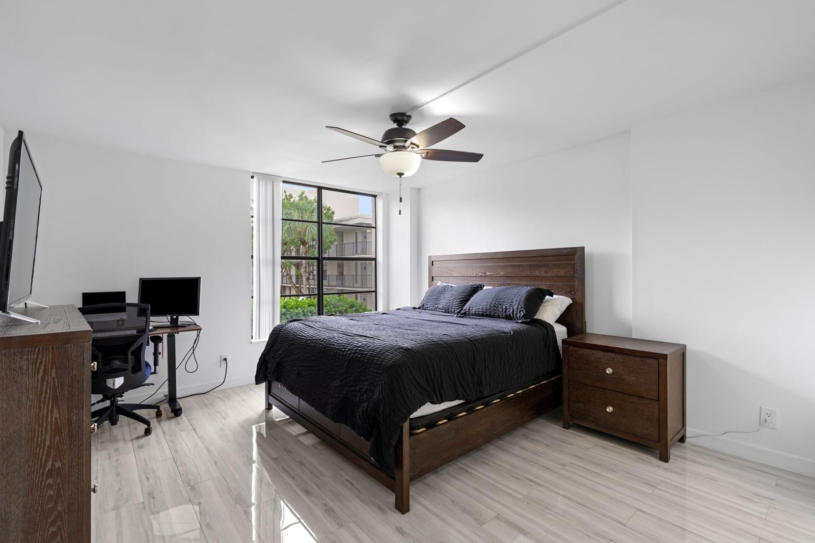 16 ROYAL PALM Way 205 — photo 12