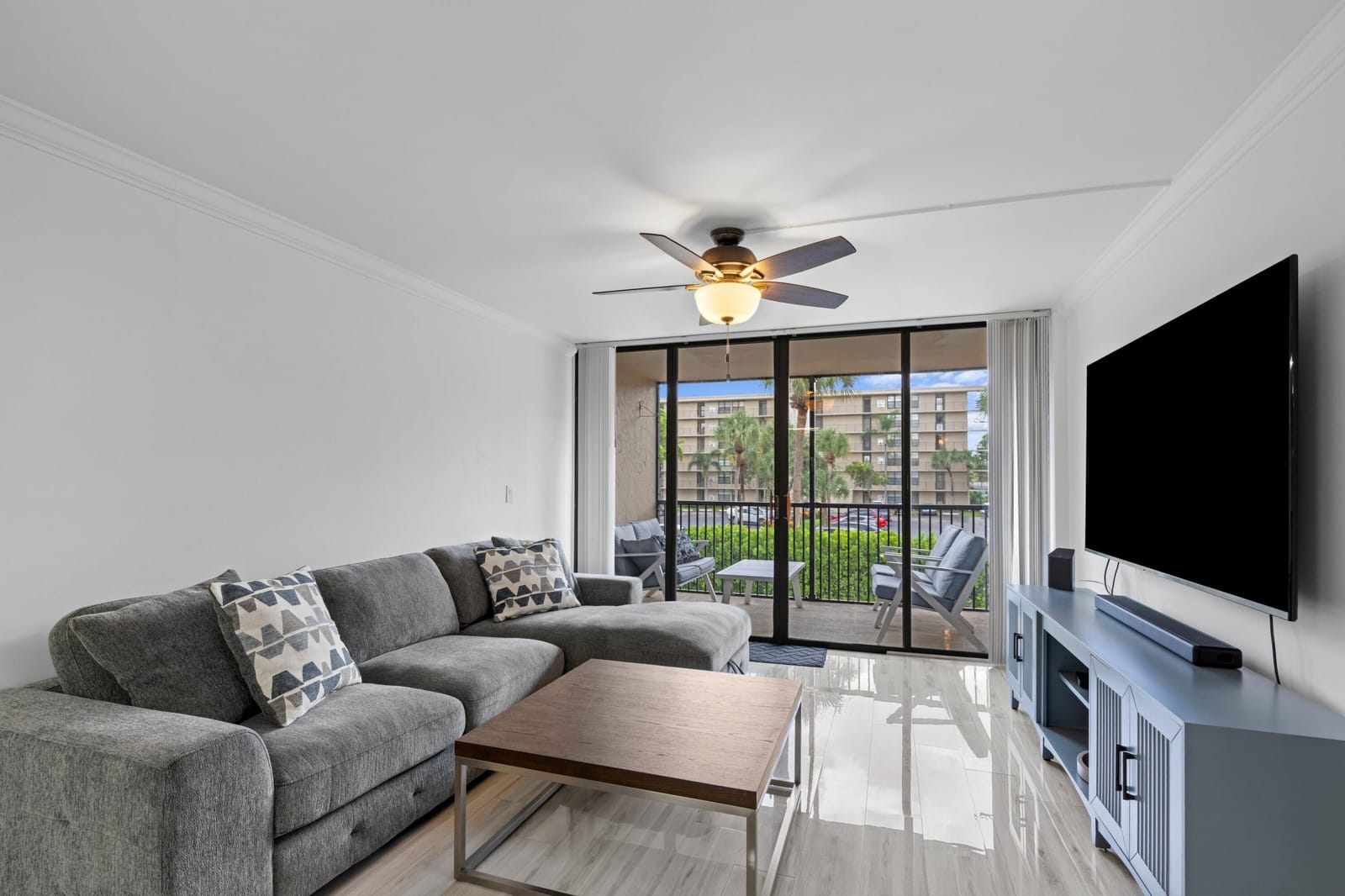 16 ROYAL PALM Way 205 — photo 5