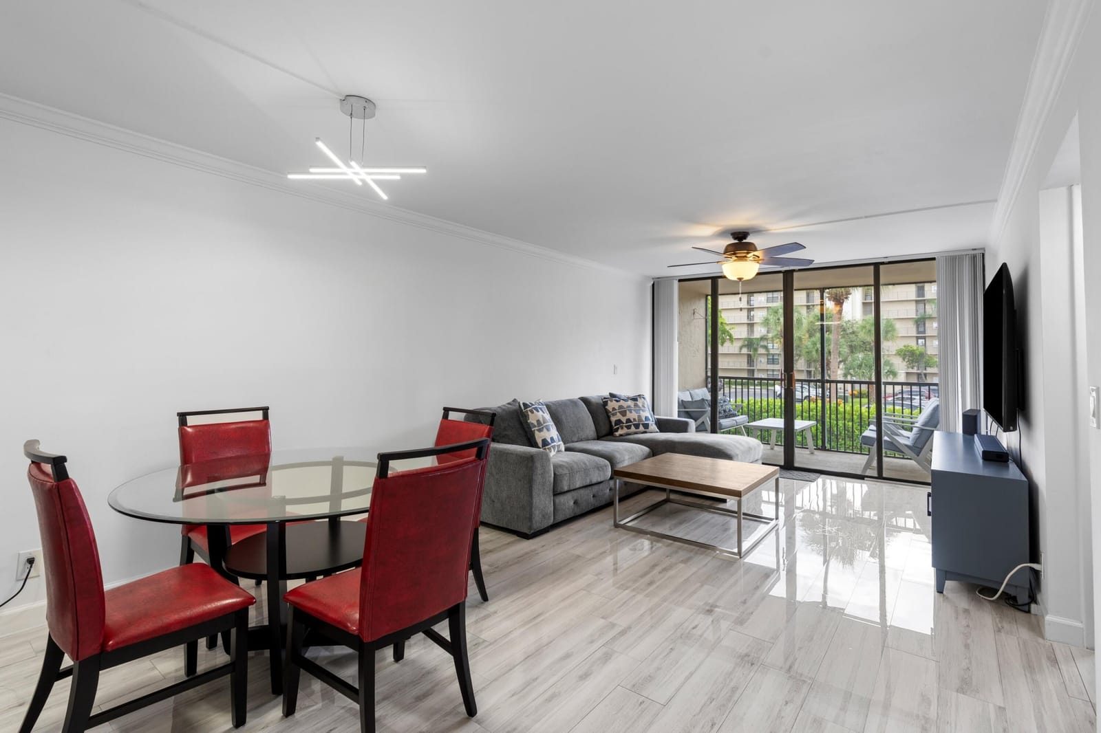 16 ROYAL PALM Way 205 — photo 7
