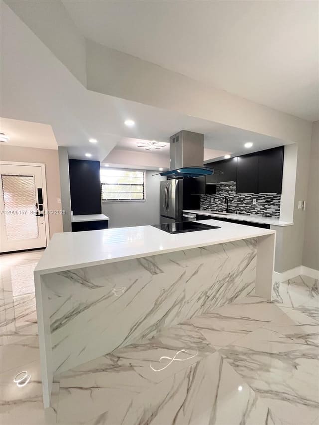 4940 E Sabal Palm Boulevard 312, Tamarac, FL 33319