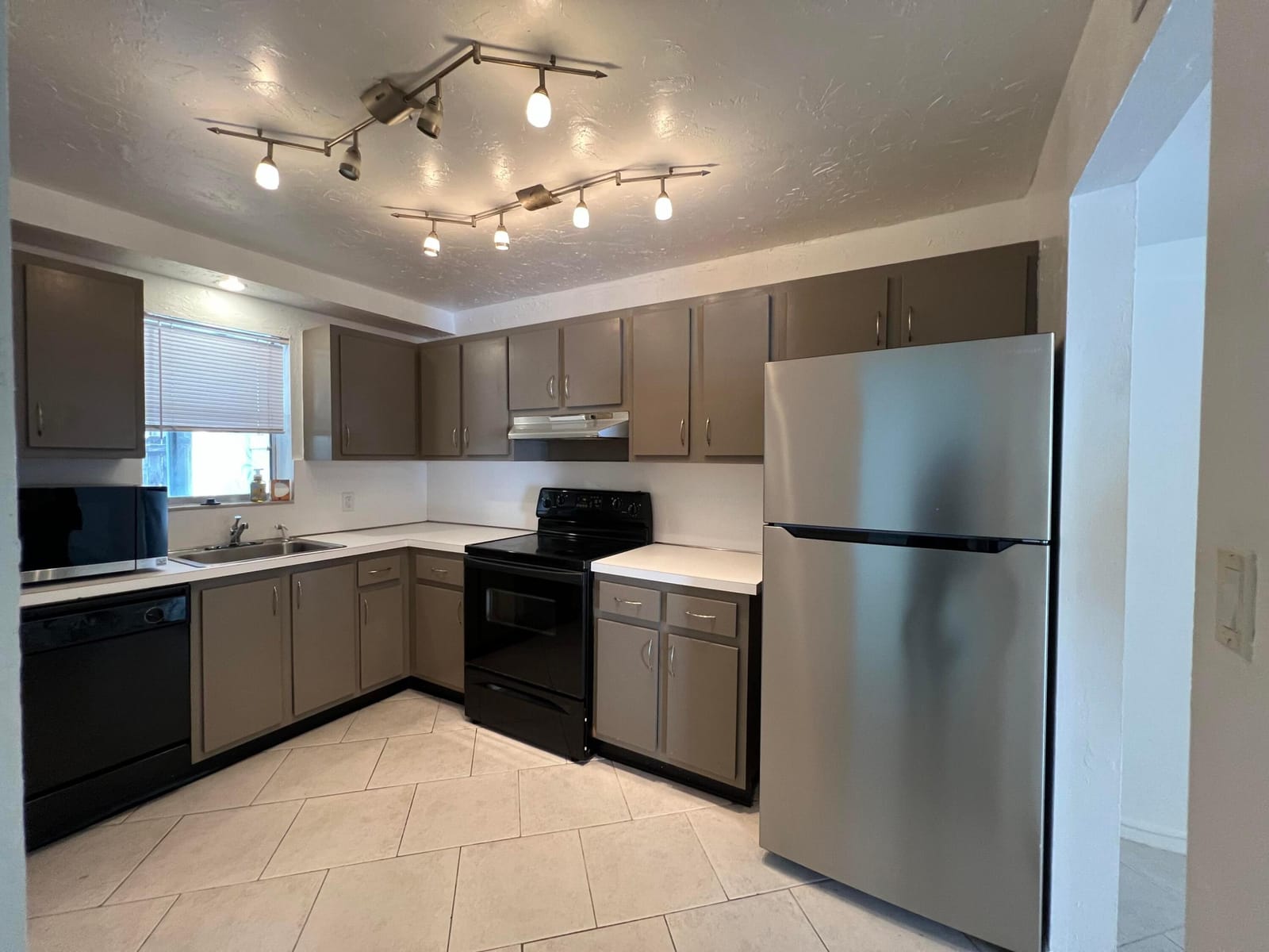 6542 SW 41ST Street 6542, Davie, FL 33314 photo 2
