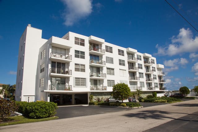 301 Croton Avenue 403, Lantana, FL 33462
