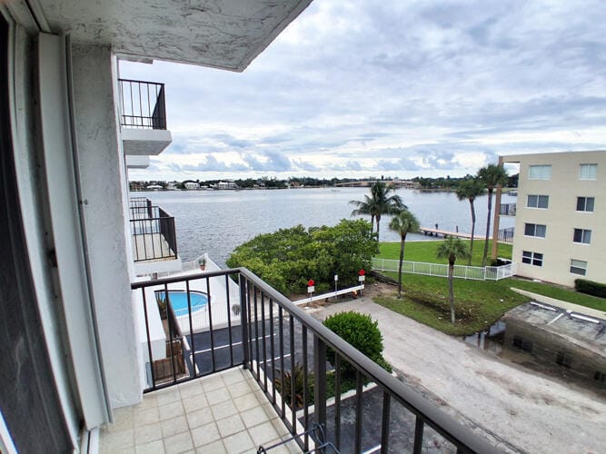 301 Croton Avenue 403, Lantana, FL 33462 photo 13