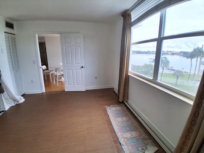 301 Croton Avenue 403 — photo 8