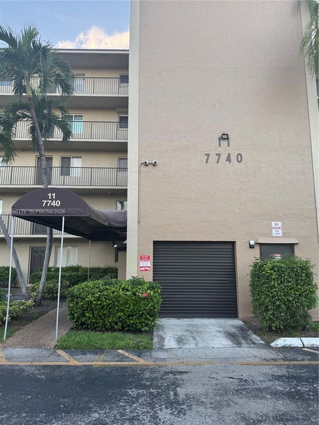 7740 NW 50th Street 405, Lauderhill, FL 33351