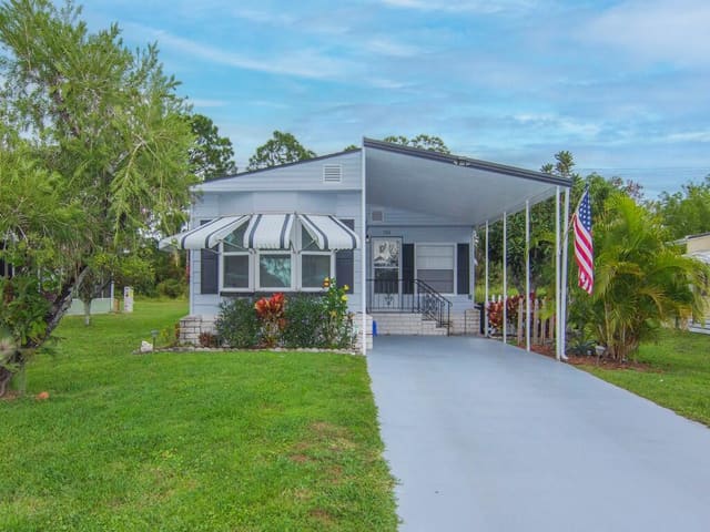 196 W Caribbean, Port St. Lucie, FL 34952