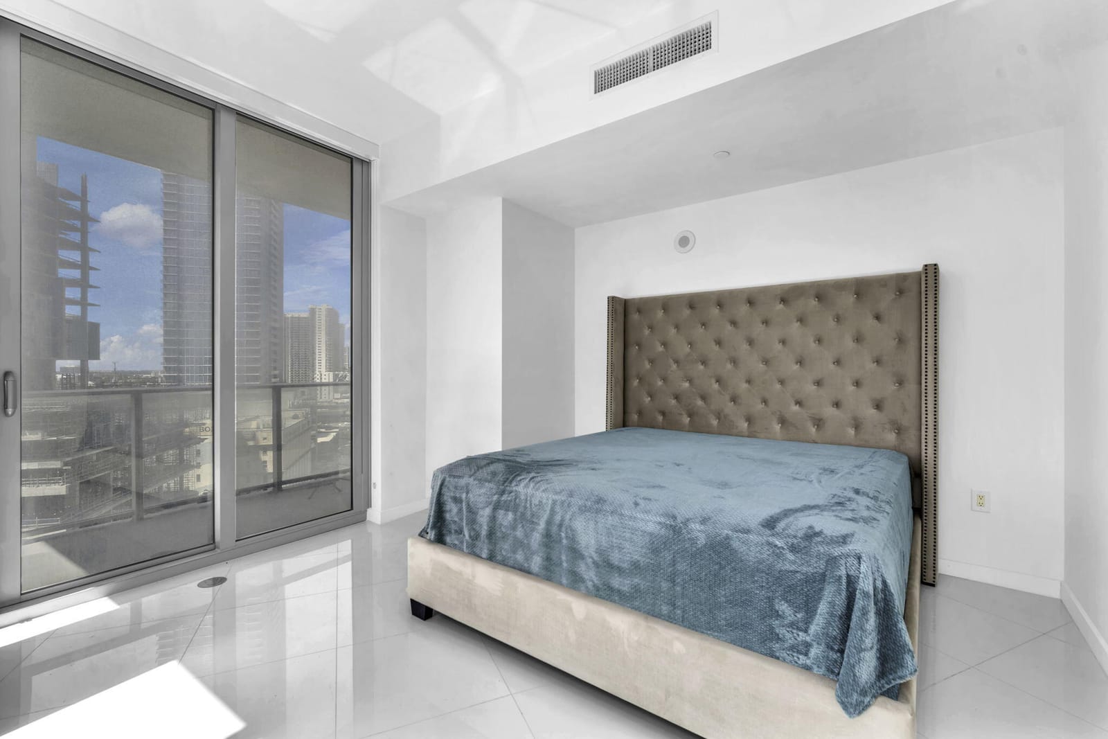 851 NE 1ST Avenue 1002, Miami, FL 33132 photo 15