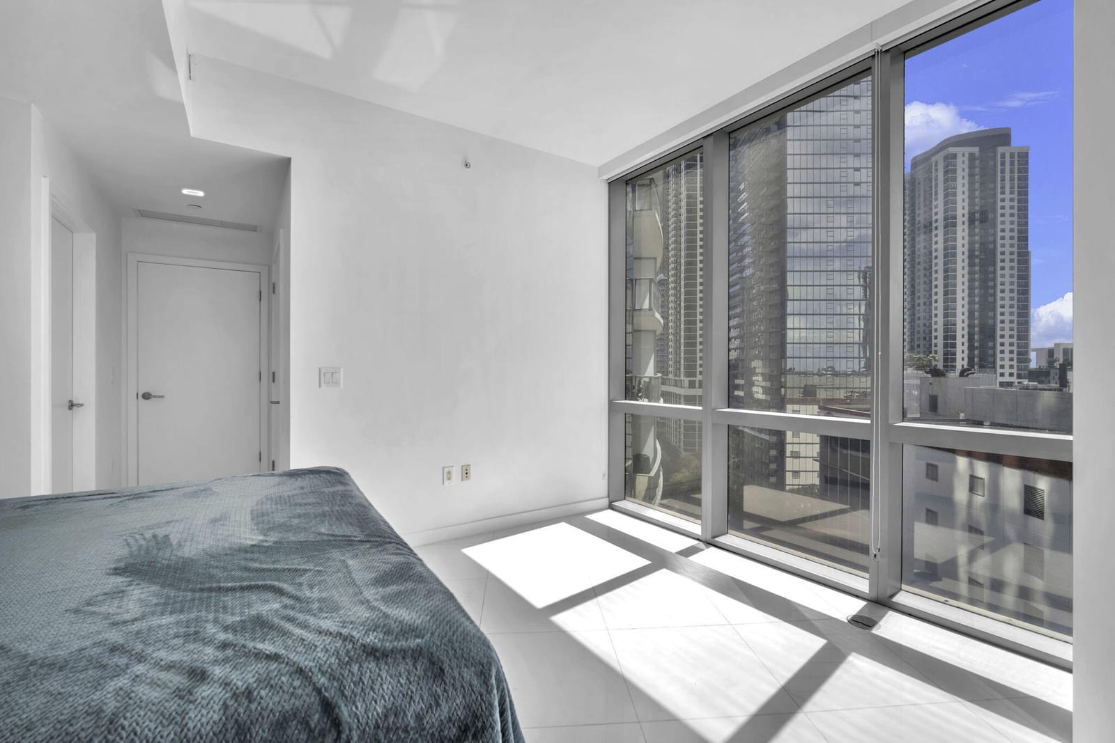 851 NE 1ST Avenue 1002, Miami, FL 33132 photo 16
