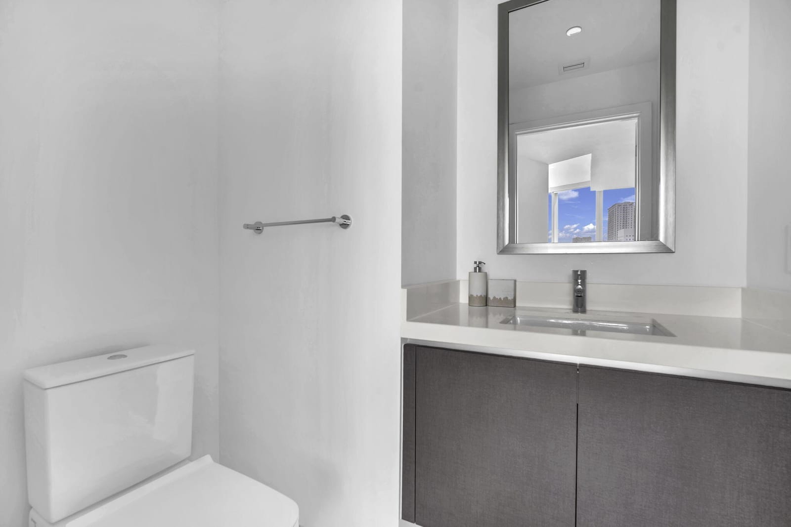 851 NE 1ST Avenue 1002, Miami, FL 33132 photo 23