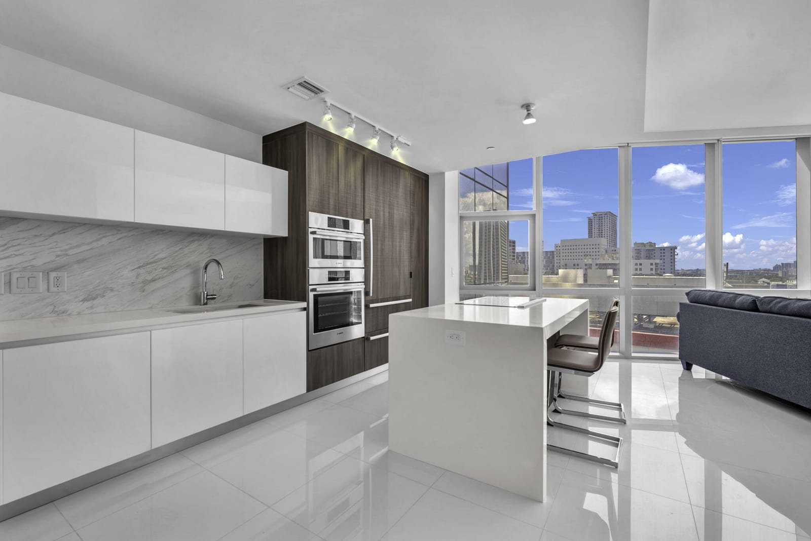 851 NE 1ST Avenue 1002 — photo 4