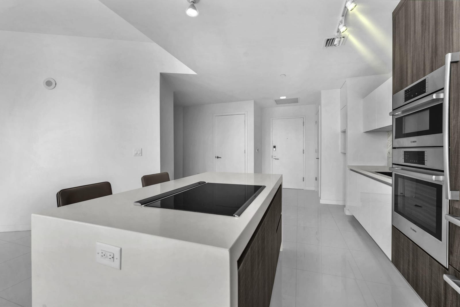 851 NE 1ST Avenue 1002 — photo 6