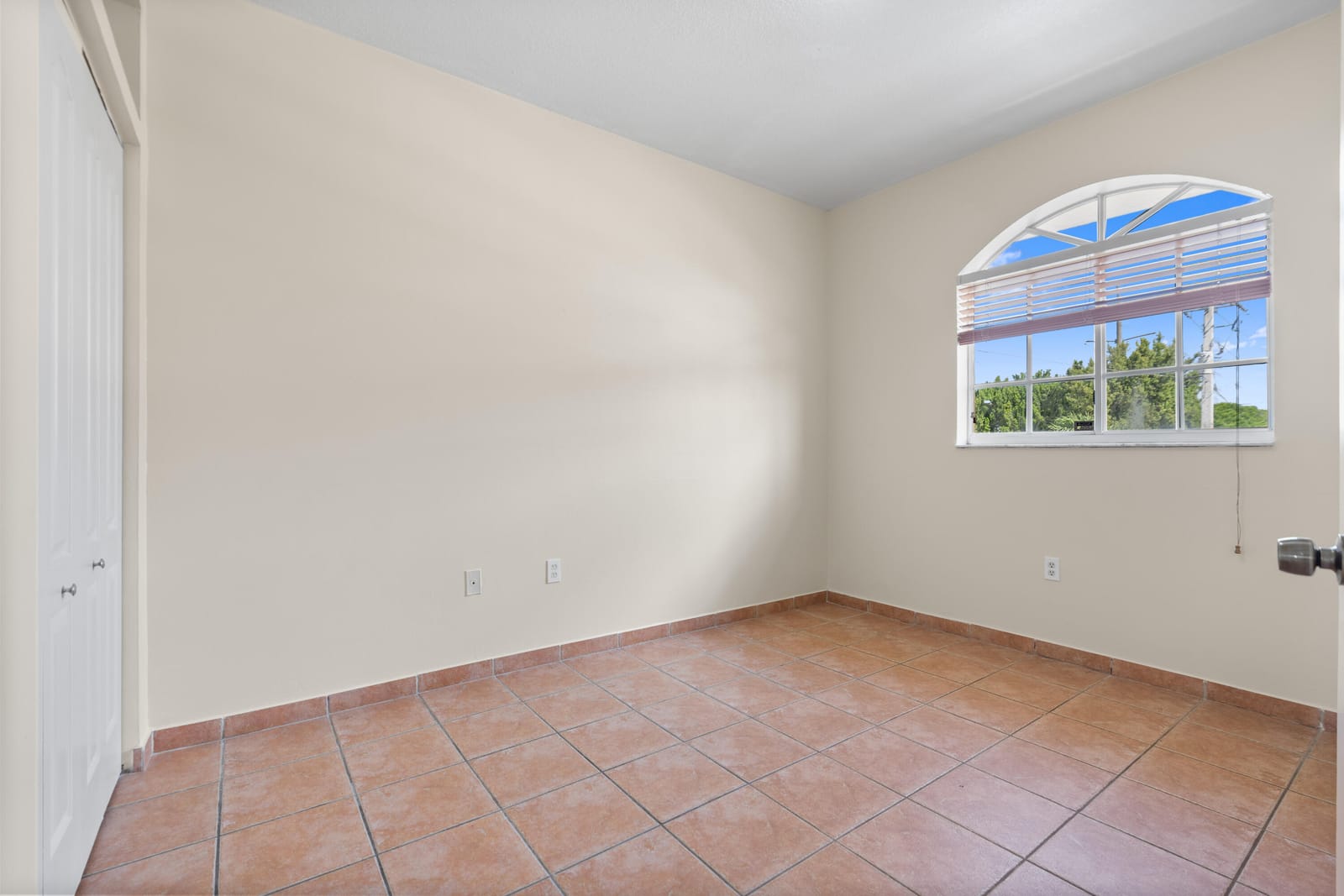 7520 W 20TH Avenue 206, Hialeah, FL 33016 photo 15