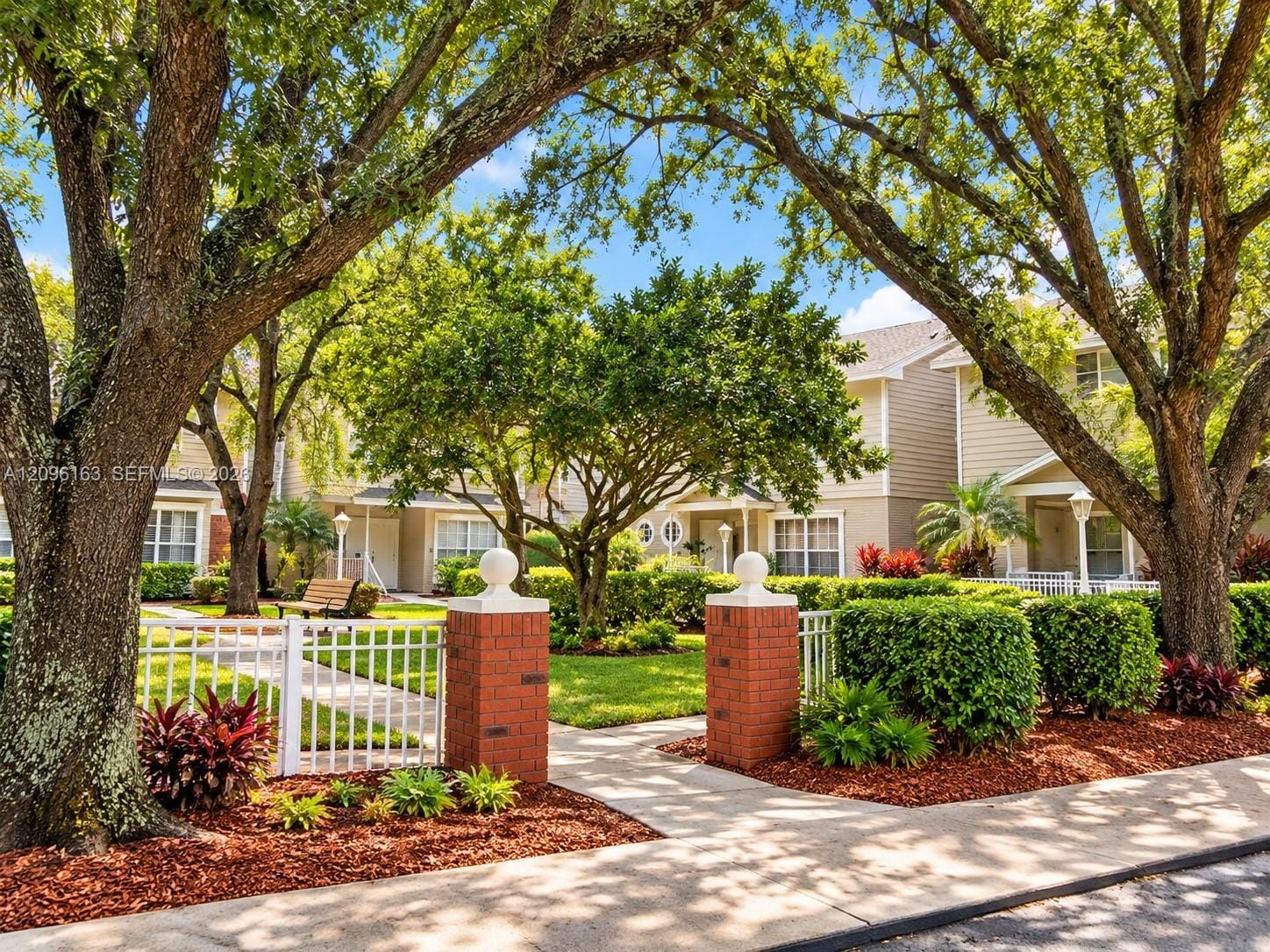 12123 NW 36th Place 2-U, Sunrise, FL 33323 - photo 1 of 24