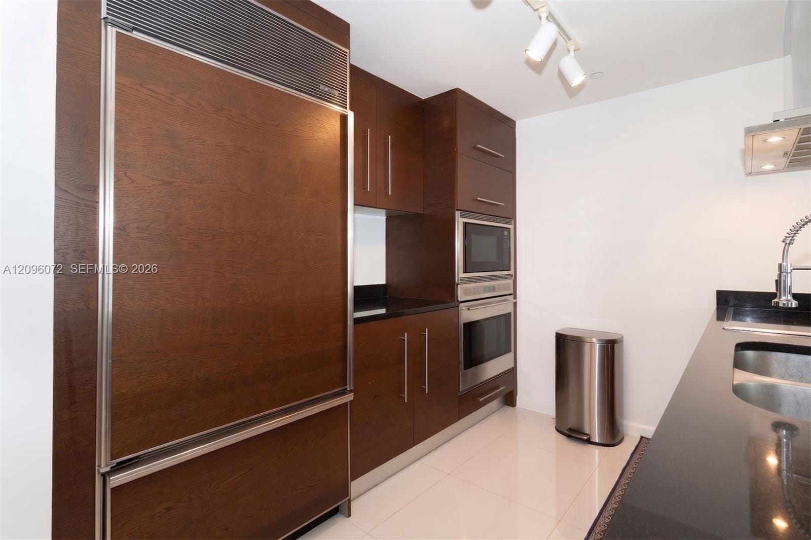 495 Brickell Avenue 3207 — photo 3