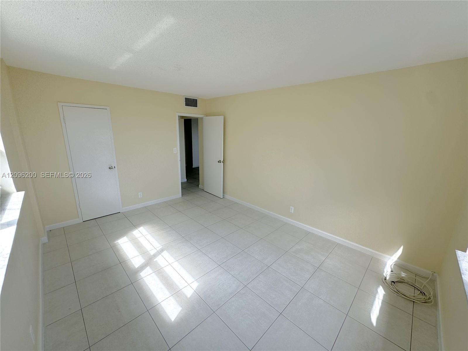 2555 NE 11th Street 710, Fort Lauderdale, FL 33304 photo 15
