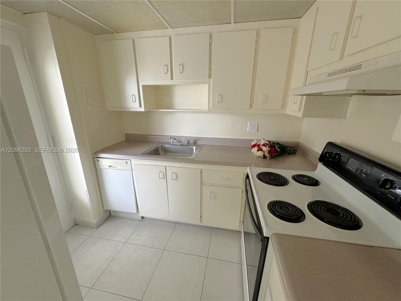 2555 NE 11th Street 710, Fort Lauderdale, FL 33304 photo 8