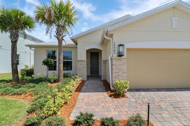 12545 SW GRAY FOX Lane, Port St. Lucie, FL 34987