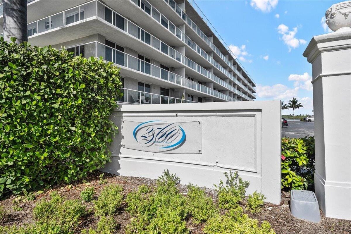 2560 S Ocean Boulevard, Palm Beach, FL 33480 photo 1