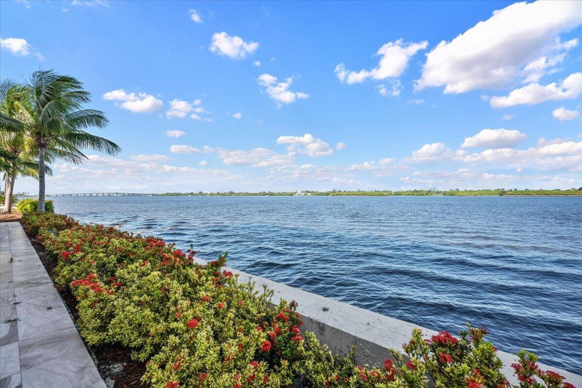 2560 S Ocean Boulevard, Palm Beach, FL 33480 photo 21