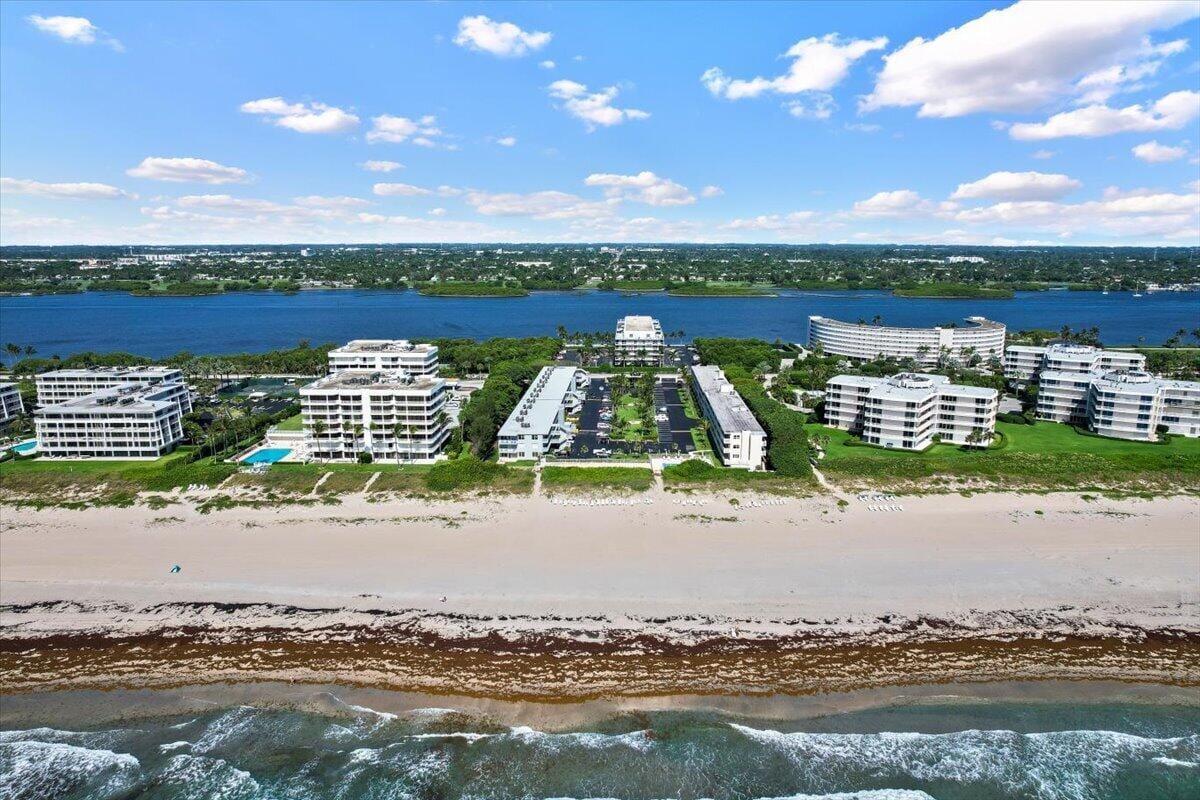 2560 S Ocean Boulevard, Palm Beach, FL 33480 photo 28
