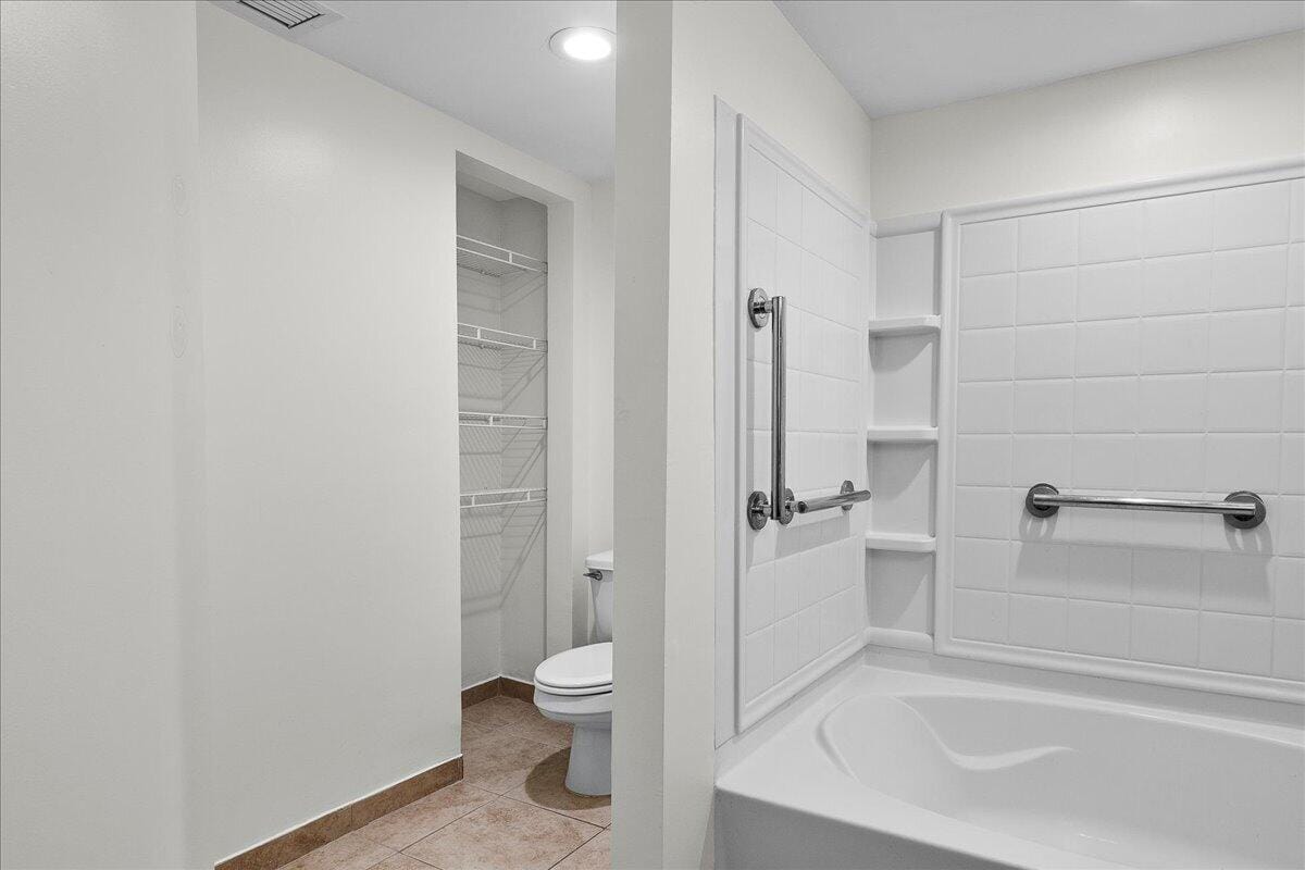 2560 S Ocean Boulevard, Palm Beach, FL 33480 photo 10
